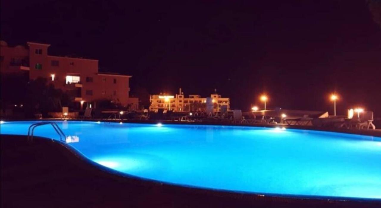 H&O Best Apt In Paphos! Екстер'єр фото