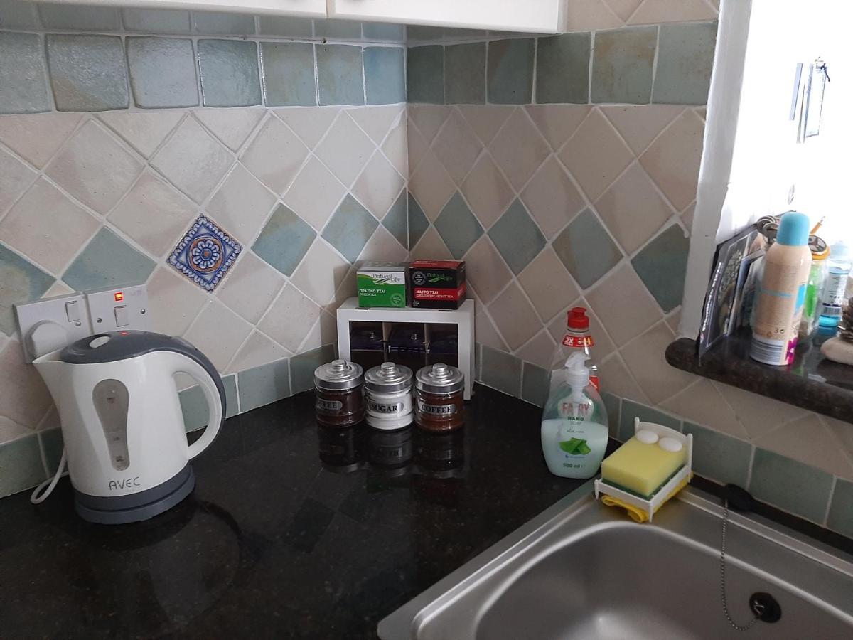 H&O Best Apt In Paphos! Екстер'єр фото