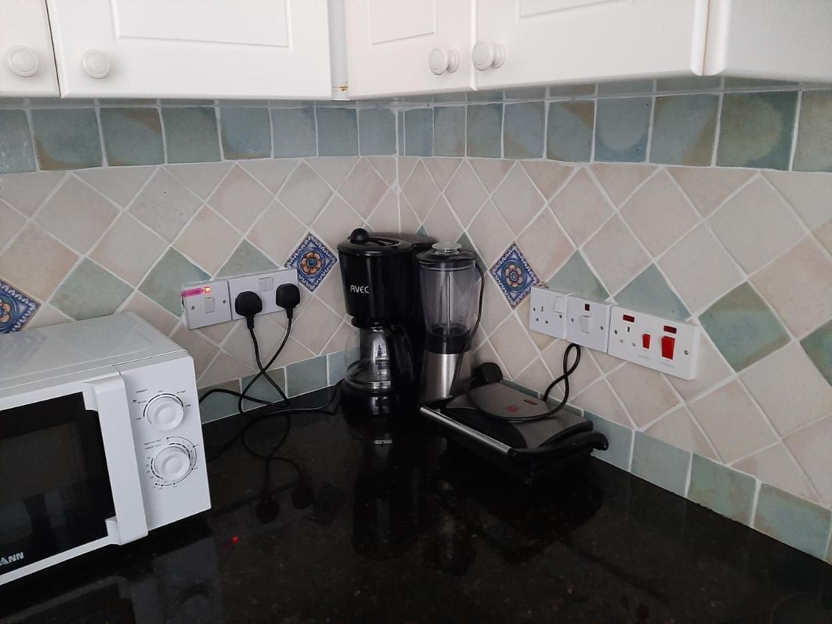 H&O Best Apt In Paphos! Екстер'єр фото