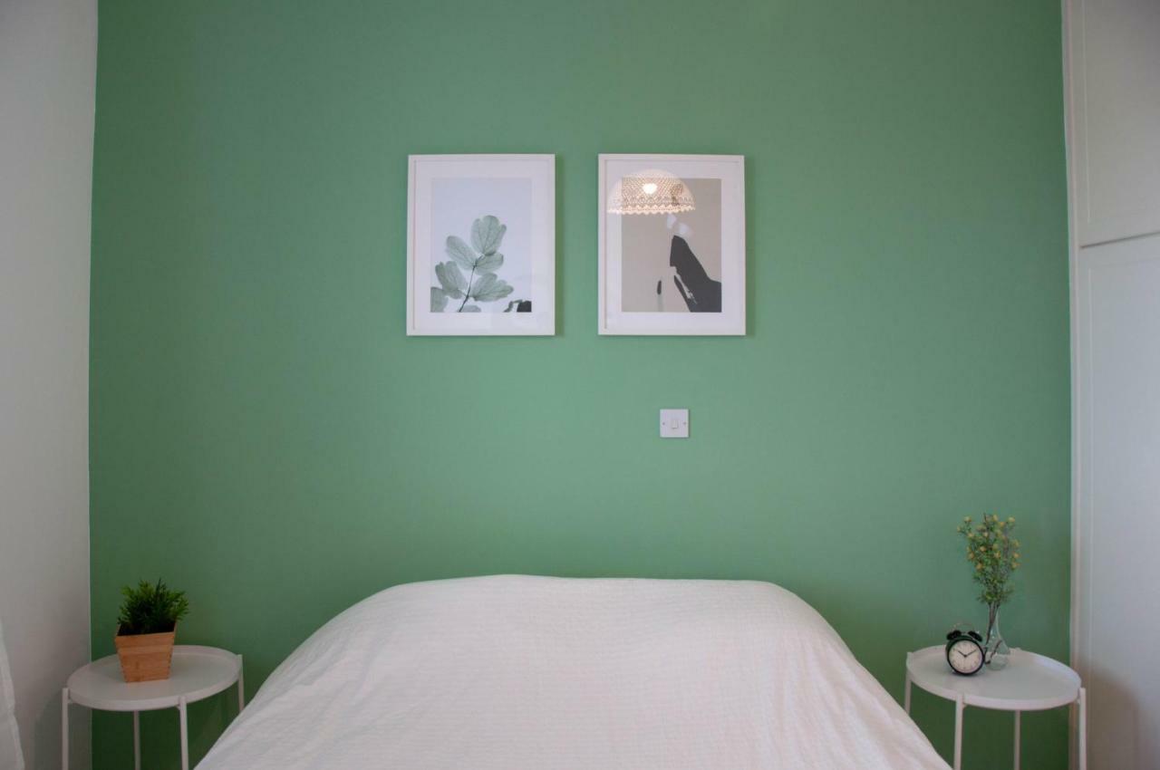 H&O Best Apt In Paphos! Екстер'єр фото