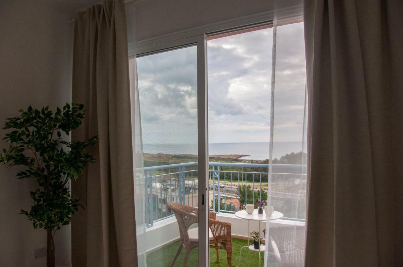 H&O Best Apt In Paphos! Екстер'єр фото