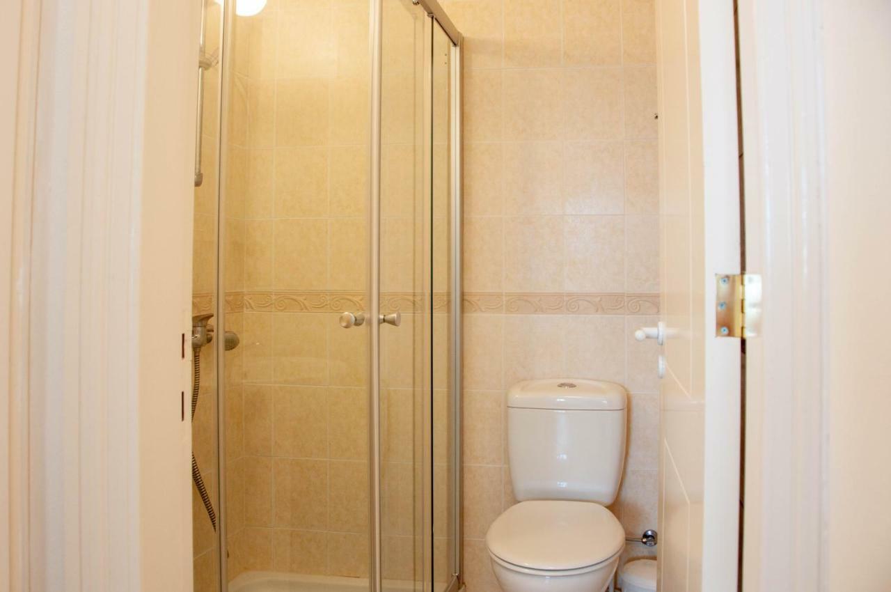 H&O Best Apt In Paphos! Екстер'єр фото